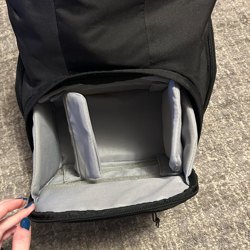 Small Case Logic Camera Backpack - image 4